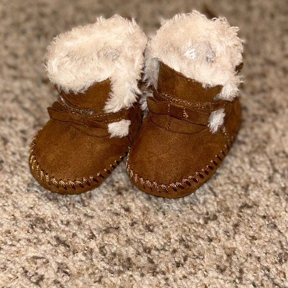 UGG Other - Infant Baby moccasins size 1